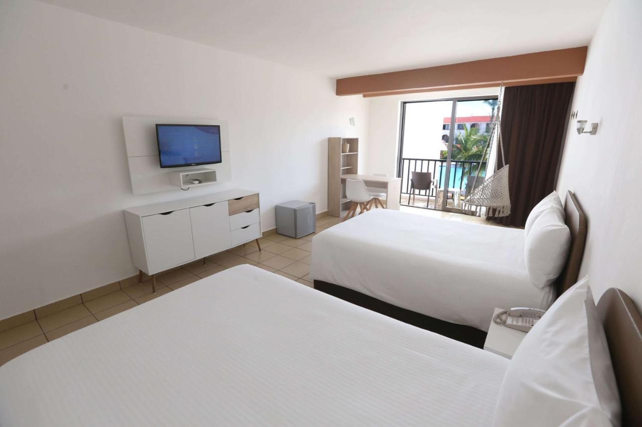 Superior Room with 2 Double Beds, Non-Smoking,1089673290:JPEG