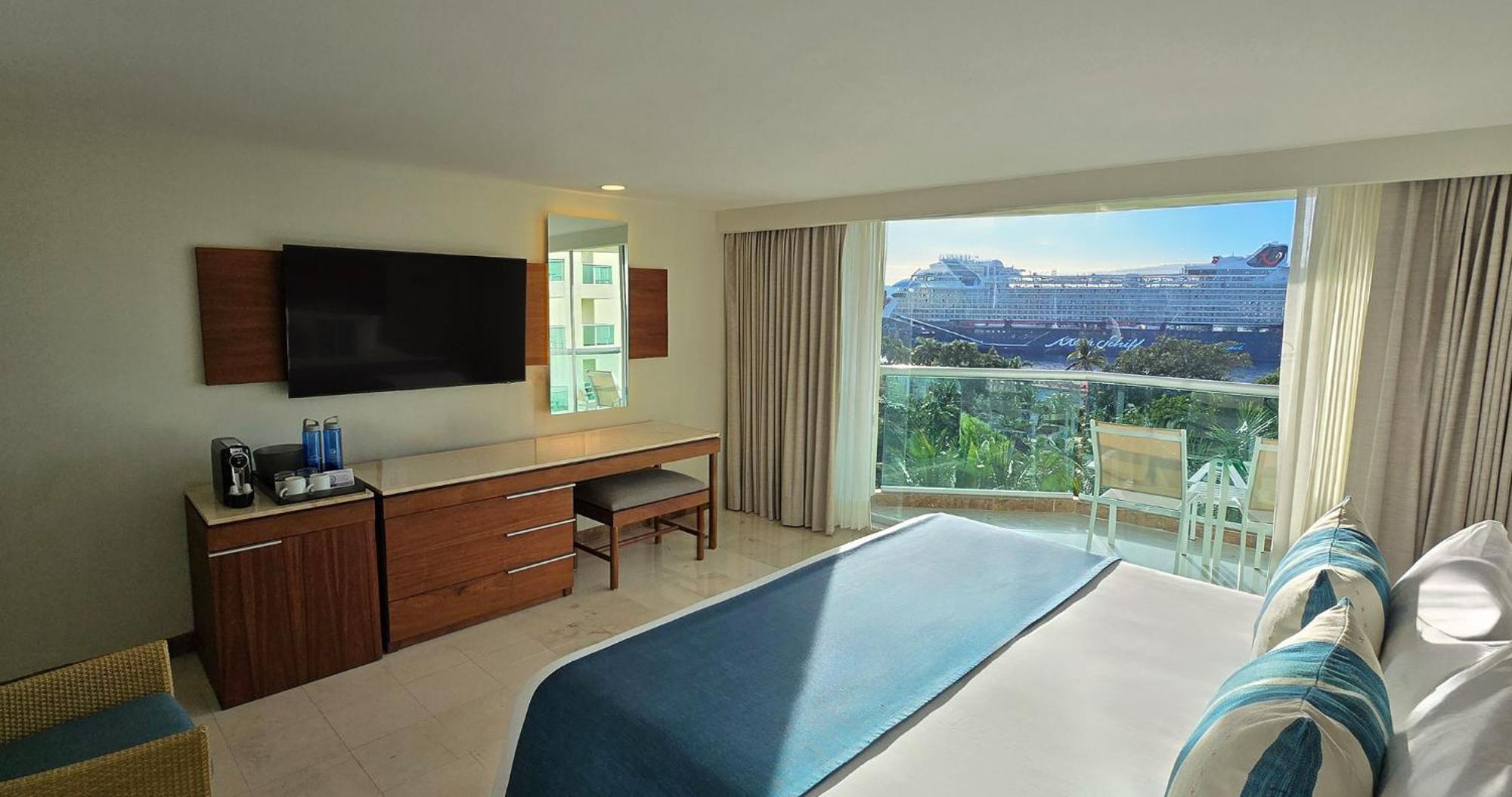 Deluxe High Floor King
