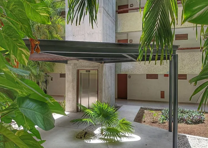Hotels with a view Casa Del Mar Cozumel & Dive Resort With Free Access To An Exclusive Beach Club